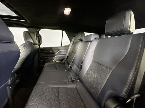 Certified 2025 Toyota 4Runner Platinum AWD/4WD image 32