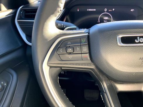 Used 2024 Jeep Grand Cherokee Altitude image 22