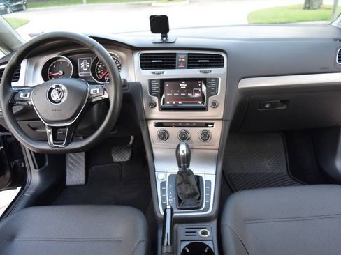 Used 2015 Volkswagen Golf TDI S FWD image 57