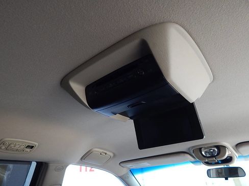 Used 2005 Toyota Sienna XLE Limited image 24