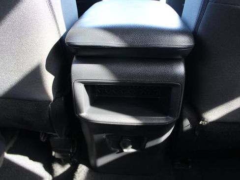 Used 2021 Toyota RAV4 LE w/ Carpet Mat Package (TMS) FWD image 31