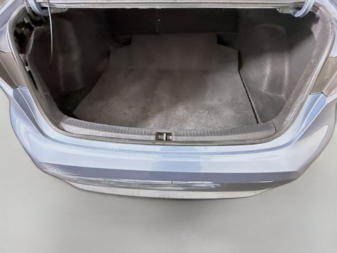 Used 2021 Toyota Corolla LE FWD image 34