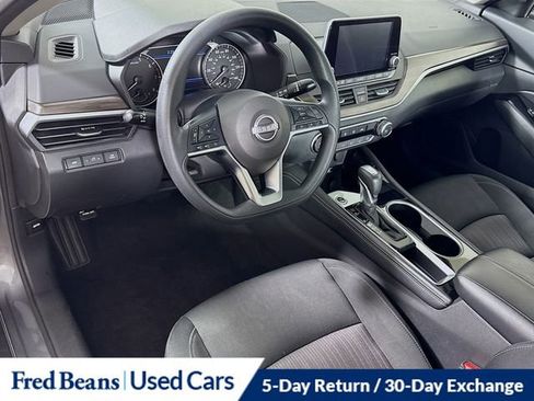 Used 2023 Nissan Altima 2.5 SV image 11
