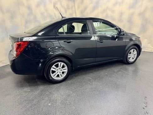 Used 2013 Chevrolet Sonic LT image 10