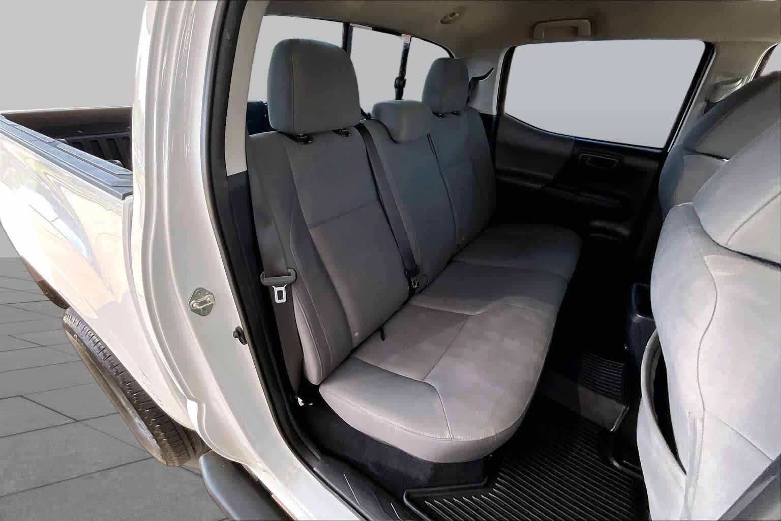 Used 2018 Toyota Tacoma SR w/ SR Convenience Package RWD image 18