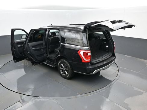 Used 2021 Ford Expedition XLT image 31