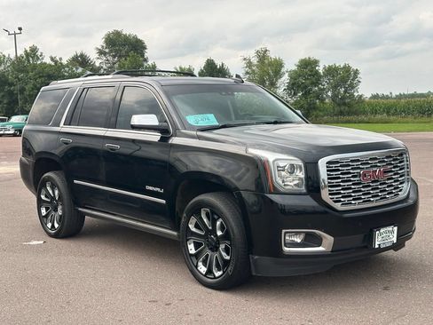 Used 2019 GMC Yukon Denali w/ Denali Ultimate Package AWD/4WD image 7