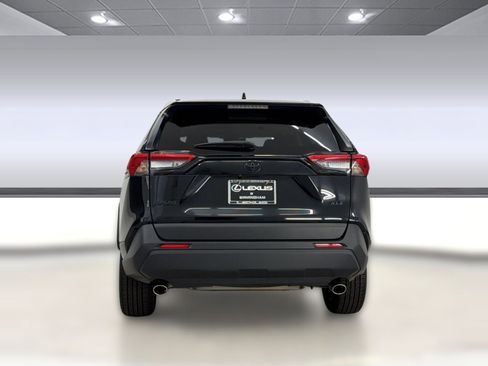 Used 2023 Toyota RAV4 XLE Premium FWD image 10