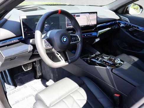 Used 2026 BMW i5 M60 AWD/4WD image 3