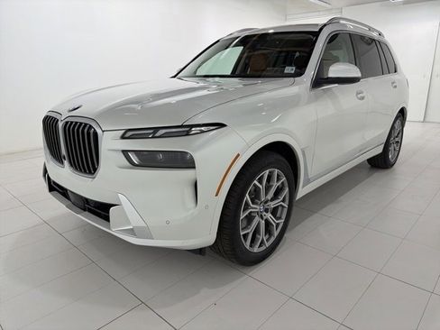 Certified 2024 BMW X7 xDrive40i w/ Premium Package image 1