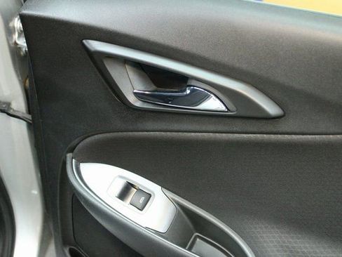 Used 2021 Chevrolet Malibu LT FWD image 13