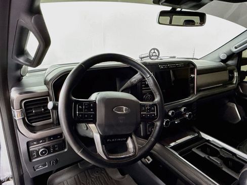 Used 2024 Ford F250 Platinum AWD/4WD image 9