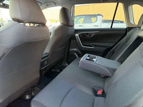 Certified 2023 Toyota RAV4 LE FWD image 31