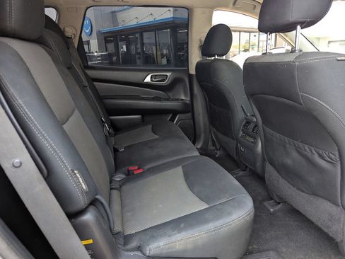 Used 2019 Nissan Pathfinder S FWD image 30