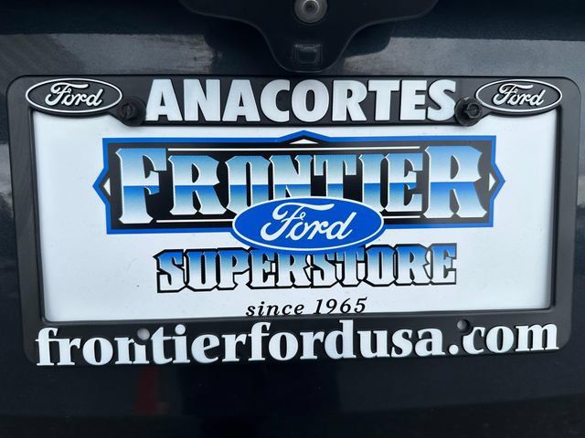 Used 2017 Ford Explorer XLT w/ Equipment Group 202A AWD/4WD image 27