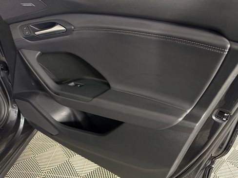 Used 2025 Audi Q6 e-tron Premium Plus w/ Premium Plus RWD image 31