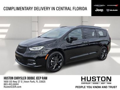 New 2026 Chrysler Pacifica Limited