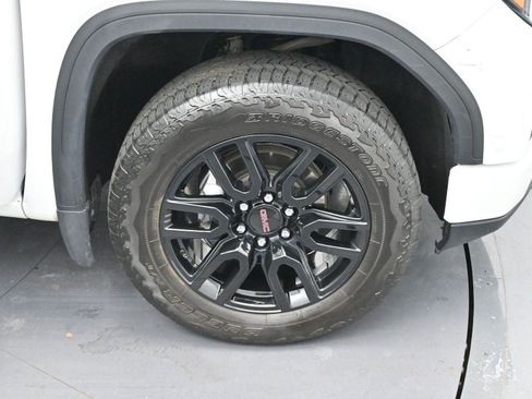 Used 2024 GMC Sierra 1500 Elevation image 34