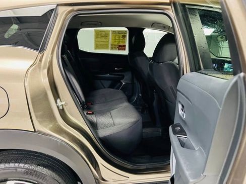 Used 2025 Nissan Kicks SV FWD image 30