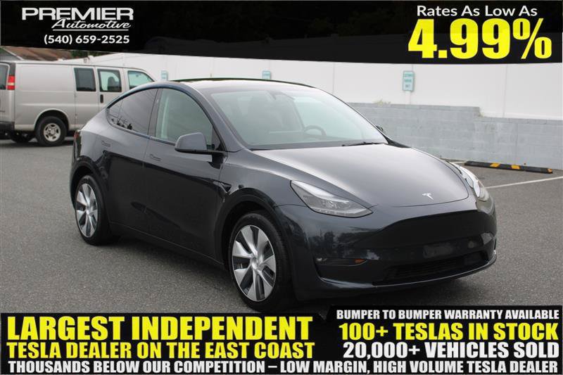 Used 2024 Tesla Model Y Long Range AWD/4WD image 1