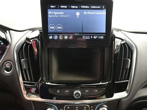 Used 2023 Chevrolet Traverse LT AWD/4WD image 16
