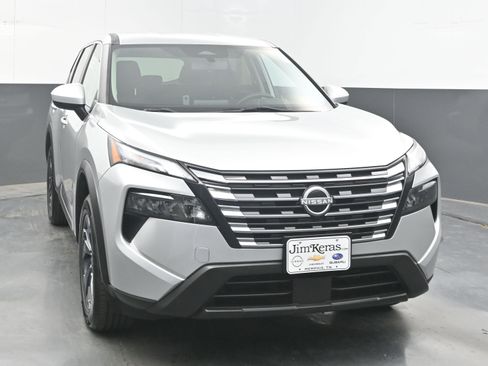 Certified 2024 Nissan Rogue SV AWD/4WD image 2