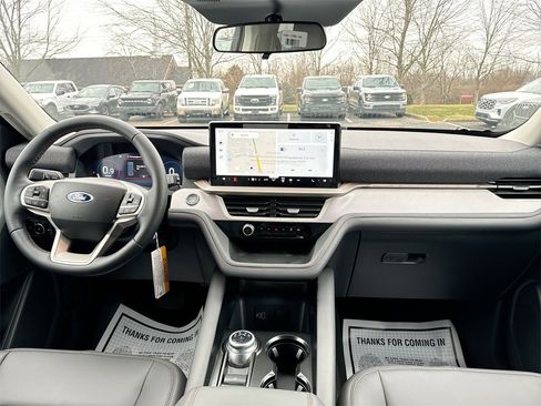 New 2026 Ford Explorer Active w/ Active Comfort Package image 10