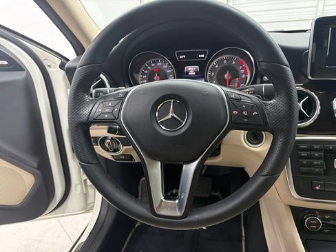 Used 2015 Mercedes-Benz GLA 250 image 13