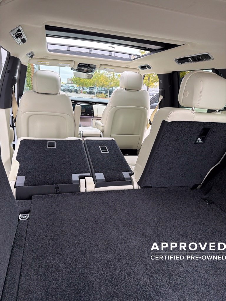 Used 2025 Land Rover Range Rover SE AWD/4WD image 18