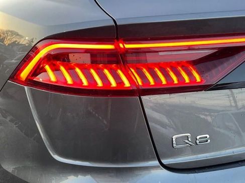 Used 2019 Audi Q8 Prestige AWD/4WD image 9