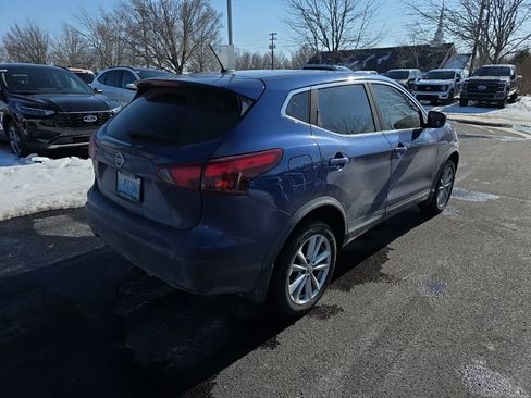 Used 2019 Nissan Rogue Sport S w/ Appearance Package image 3