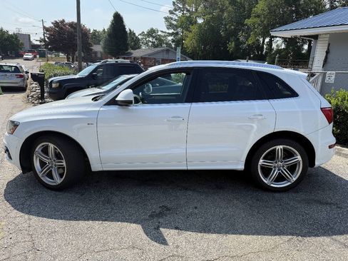 Used 2010 Audi Q5 3.2 Prestige AWD/4WD image 8