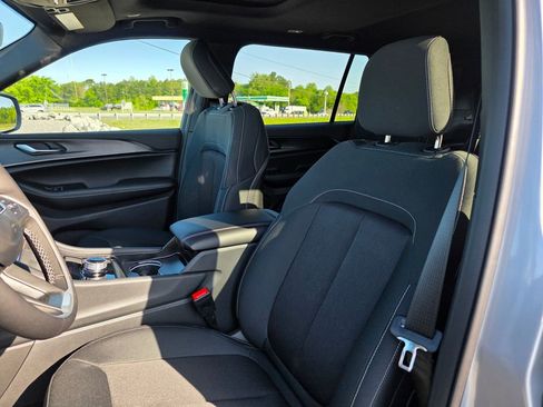 New 2026 Jeep Grand Cherokee L Laredo AWD/4WD image 10