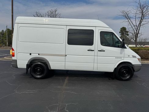 Used 2006 Dodge Sprinter 2500 w/ PWR Convenience Group image 6