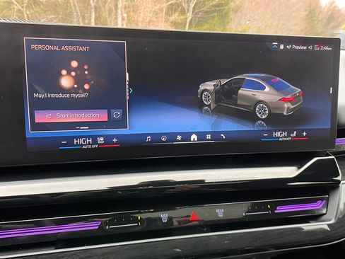 Used 2024 BMW 530i xDrive w/ Premium Package image 17