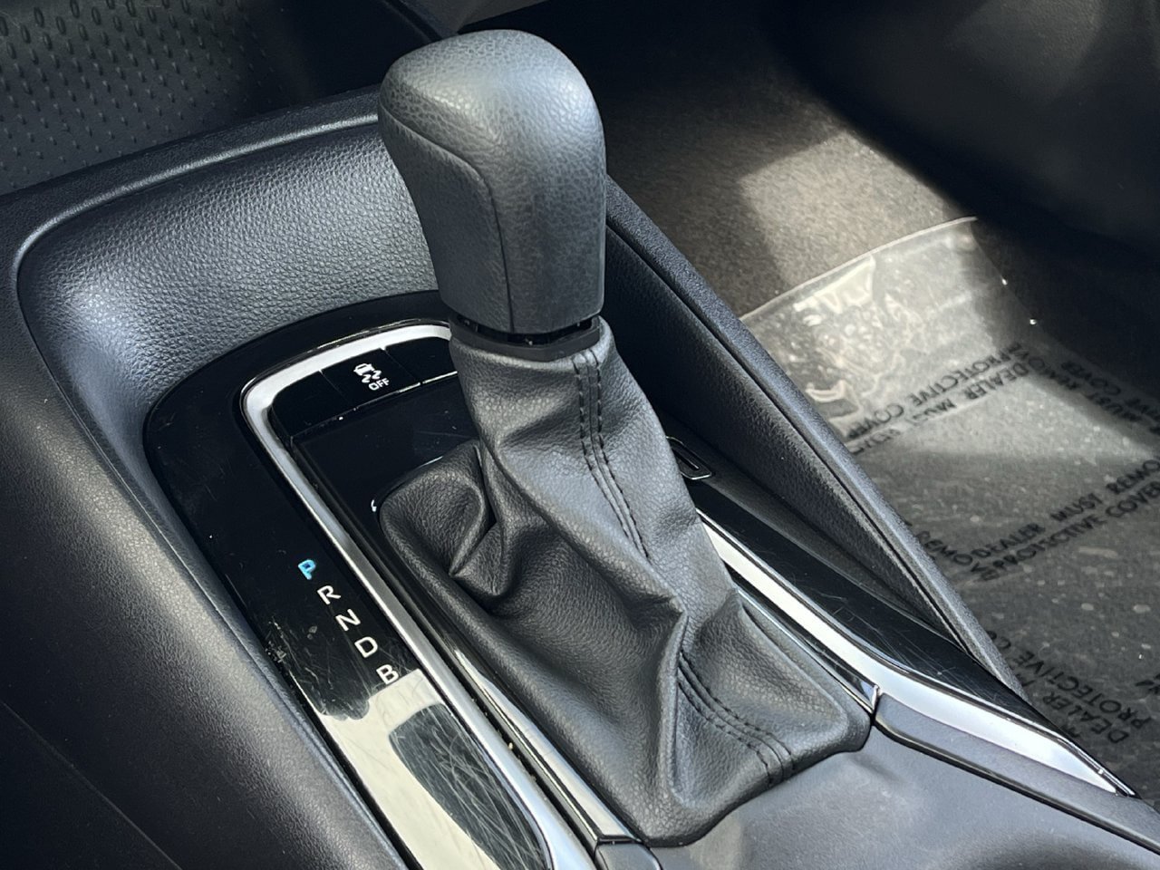 Used 2025 Toyota Corolla LE FWD image 17