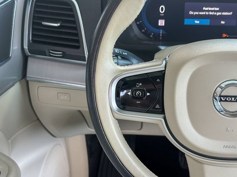 Used 2025 Volvo XC90 B5 Core AWD/4WD image 37