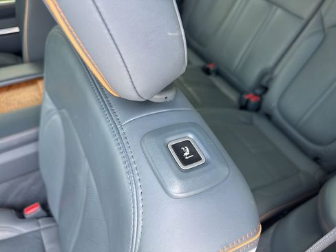 Used 2022 Jeep Grand Wagoneer Series II w/ Convenience Group III AWD/4WD image 27