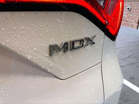 Used 2023 Acura MDX SH-AWD image 8