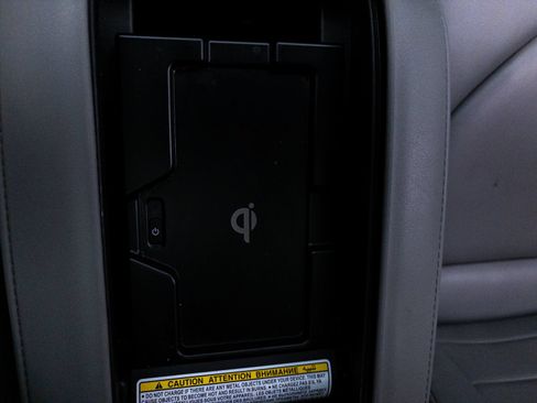 Used 2021 Toyota Highlander XLE AWD/4WD image 33