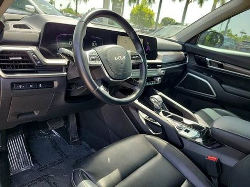 Used 2024 Kia Telluride S w/ S Sunroof Package FWD image 11