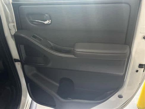 Used 2022 Nissan Frontier SV image 31
