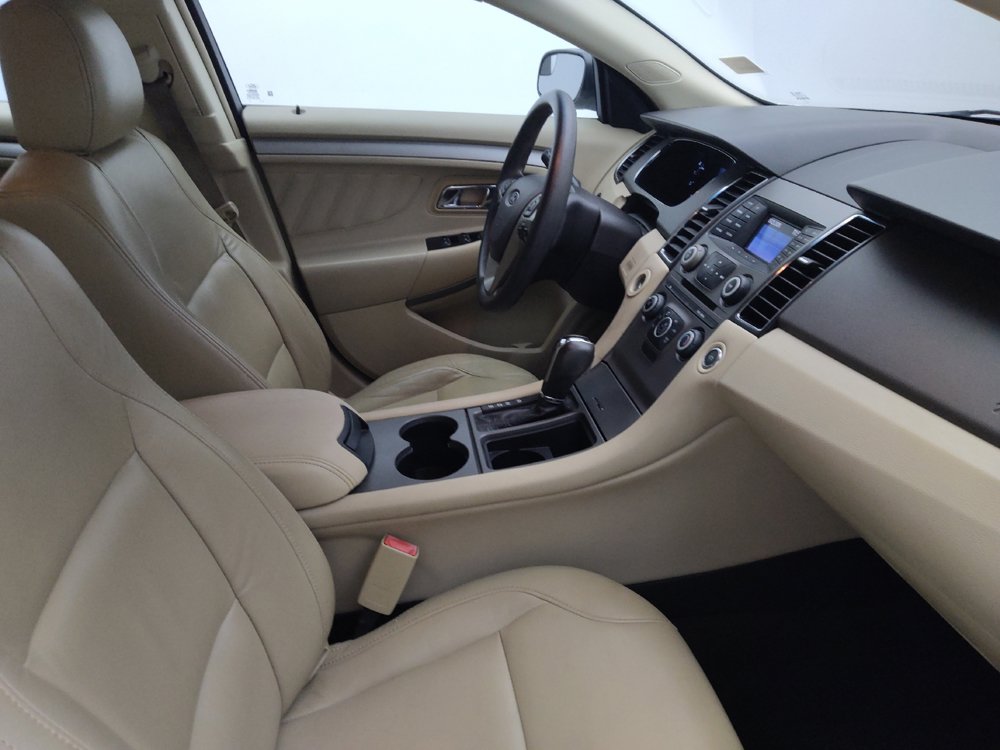Used 2014 Ford Taurus SE FWD image 21