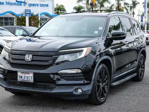 Certified 2017 Honda Pilot Touring image 3