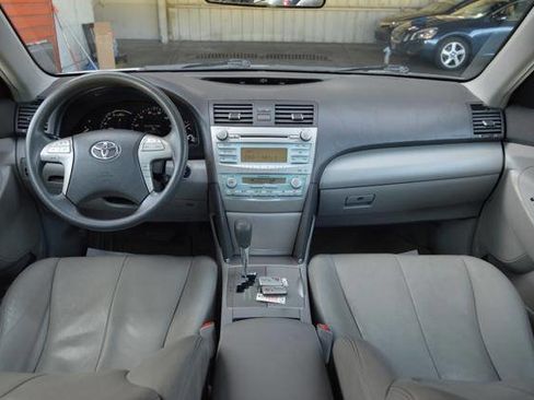 Used 2009 Toyota Camry Hybrid image 40