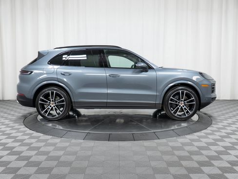 New 2026 Porsche Cayenne AWD/4WD image 8