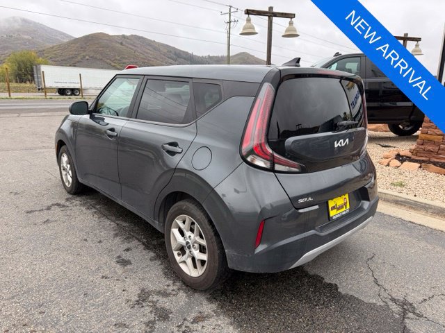 Used 2023 Kia Soul LX w/ LX Technology Package FWD image 4
