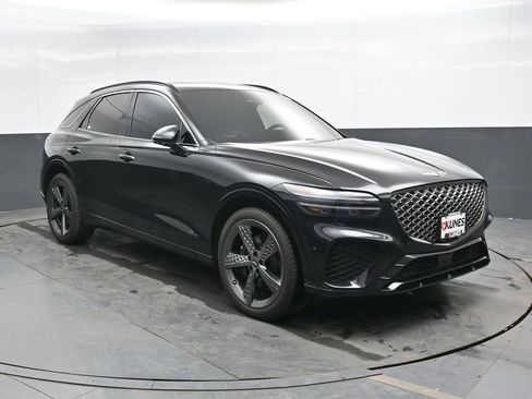 Used 2023 Genesis GV70 3.5T Sport w/ Sport Prestige Package image 5