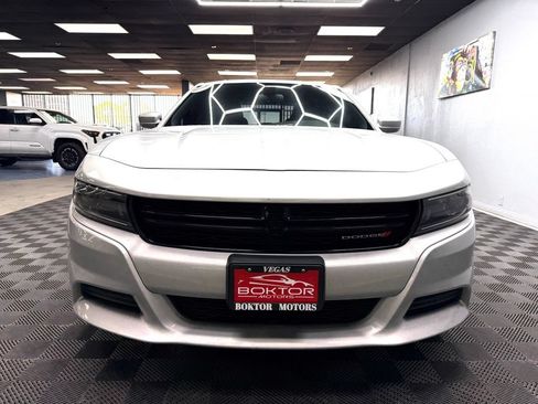 Used 2022 Dodge Charger SXT RWD image 4