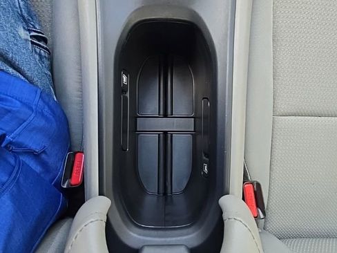 Used 2021 Honda HR-V LX image 23